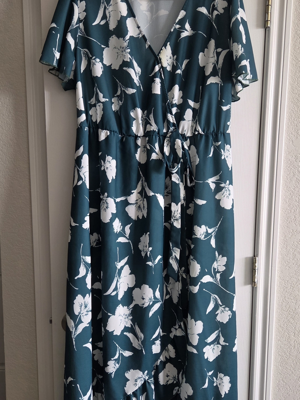 Gorgeous Bloomchic Floral Wrap Dress!